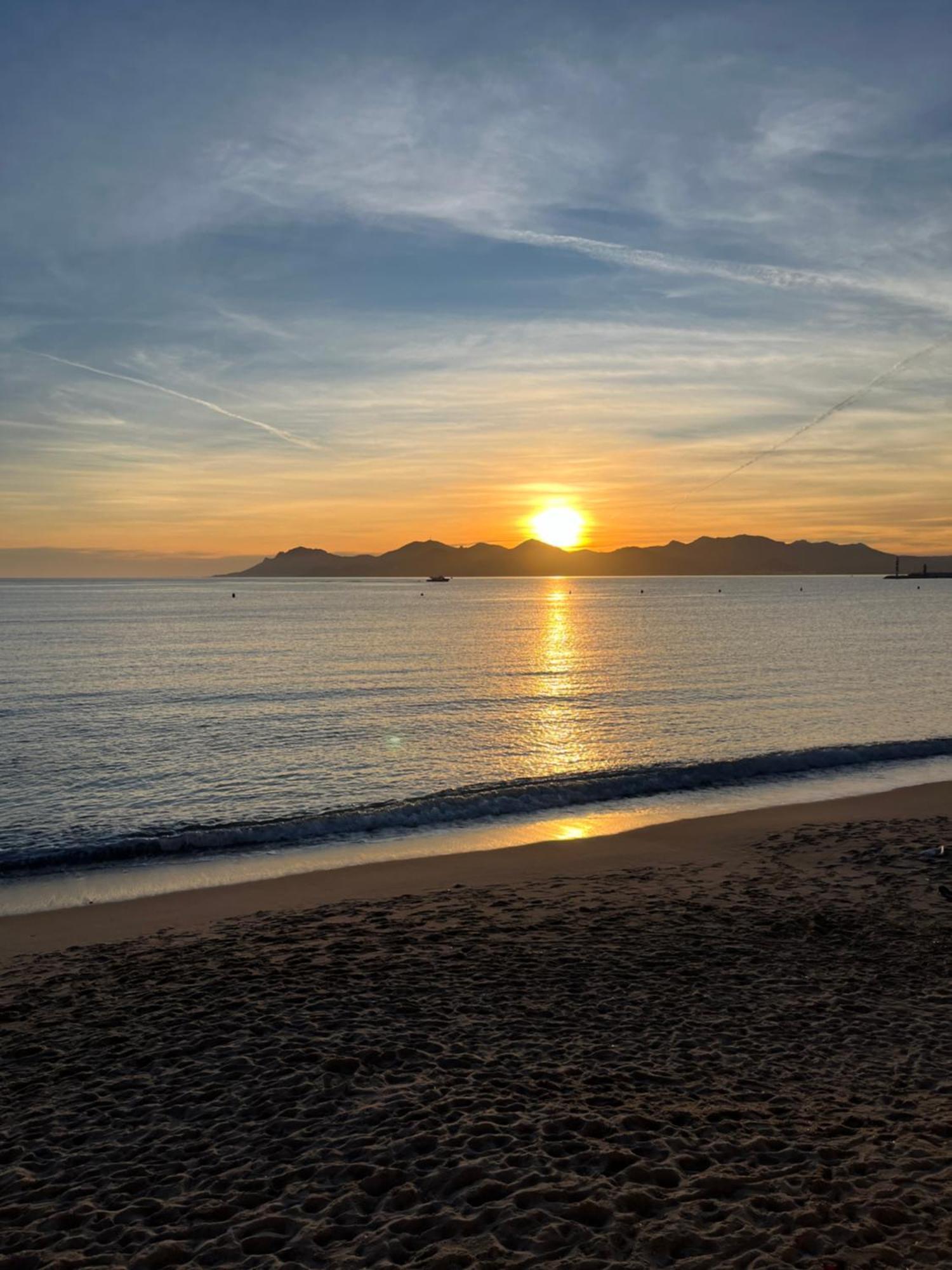 Cannes, Croisette, Palais Miramar Экстерьер фото