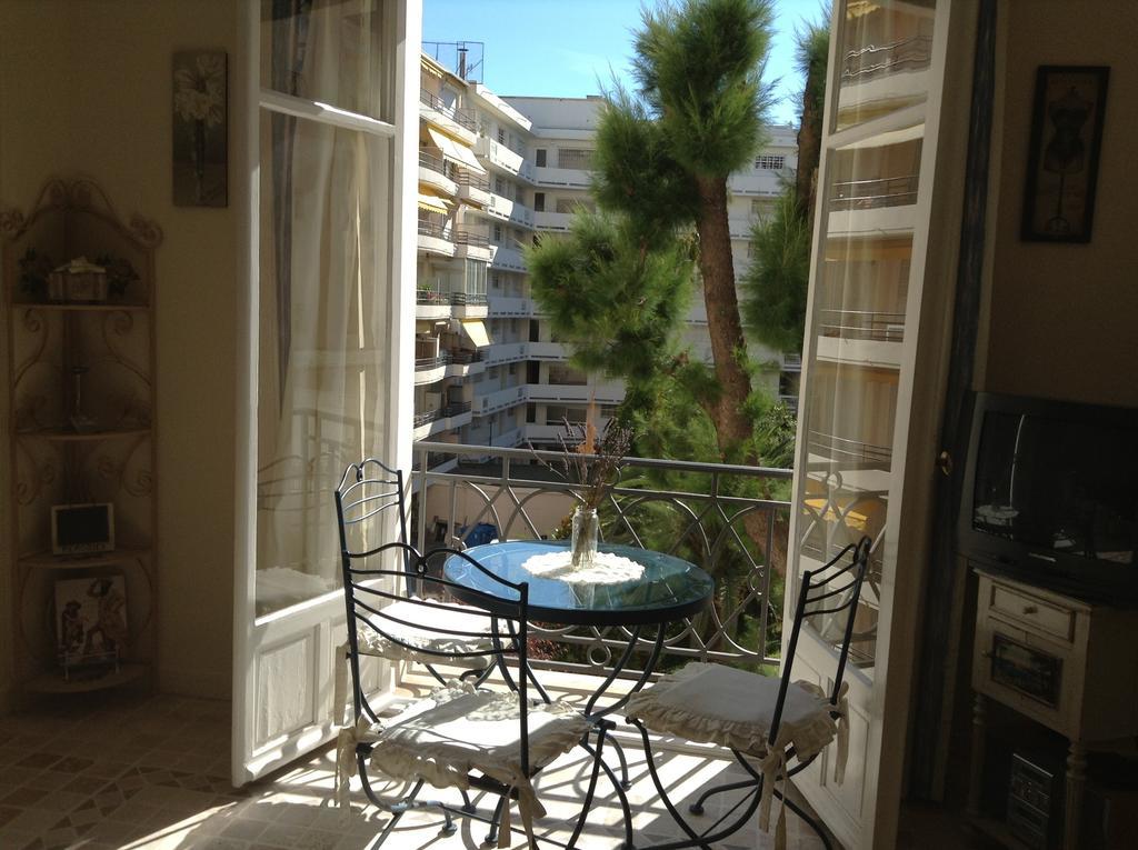 Cannes, Croisette, Palais Miramar Номер фото